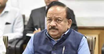 ‘ഒരു ഡോക്ടറായ നിങ്ങള്‍ എന്തിന് ഈ അശാസ്ത്രീയ പ്രചാരണങ്ങള്‍ നടത്തുന്നു’? കൊറോണില്‍ വിവാദത്തില്‍ കേന്ദ്ര ആരോഗ്യമന്ത്രിയോട് വിശദീകരണമാവശ്യപ്പെട്ട് ഐ.എം.എ