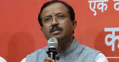 ‘ആരോഗ്യമന്ത്രിക്ക് താത്പര്യം മാഗസിനുകളുടെ കവര്‍ ആകാന്‍’; കേരളത്തില്‍ കൊവിഡ് പ്രതിരോധം പരാജയമെന്ന് വി. മുരളീധരന്‍