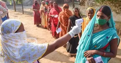 പോരാട്ടം ഇഞ്ചോടിഞ്ച്; കാണാതായ ആ ആറ് ലക്ഷം സ്ത്രീകളിലാണോ മഹാസംഖ്യത്തിന്റെ സാധ്യതകള്‍