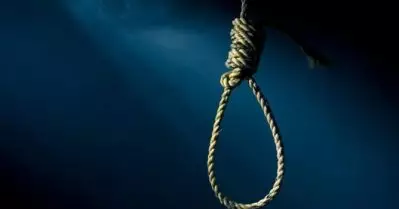 വാളയാര്‍ പീഡന കേസിലെ മൂന്നാം പ്രതി തൂങ്ങി മരിച്ച നിലയില്‍