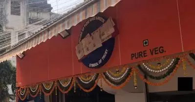 മുംബൈയിലും മഹാരാഷ്ട്രയിലുമുള്ളവര്‍ കറാച്ചി എന്ന പേര് അംഗീകരിക്കില്ല; ബേക്കറിയുടെ പേര് മാറ്റാന്‍ ശിവസേന നേതാവിന്റെ ഭീഷണി
