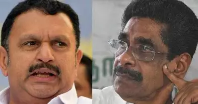 വിമത സ്ഥാനാര്‍ത്ഥിയ്ക്ക് കൈപ്പത്തി ചിഹ്നവും മുല്ലപ്പള്ളിയുടെ പിന്തുണയും; വടകരയില്‍ പ്രചരണത്തിനിറങ്ങില്ലെന്ന് മുരളീധരന്‍