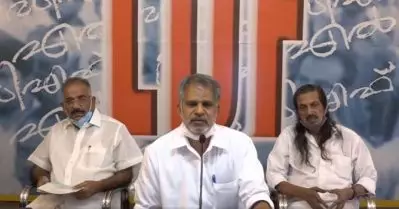 10 ലക്ഷം തൊഴിലവസരങ്ങള്‍ സൃഷ്ടിക്കും; എല്‍.ഡി.എഫിന്റെ പ്രകടനപത്രിക പുറത്തിറക്കി