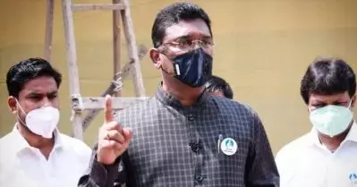 അര്‍ണബിനെതിരെ നിയമസഭയില്‍ നടപടിയാവശ്യപ്പെട്ട ശിവസേന എം.എല്‍.എയുടെ വീട്ടില്‍ എന്‍ഫോഴ്‌സ്‌മെന്റ് റെയ്ഡ്; മകനെ തടവിലാക്കിയതായും റിപ്പോര്‍ട്ട്