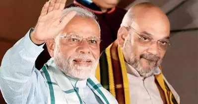നിങ്ങള്‍ കോണ്‍ഗ്രസിനും കമ്മ്യൂണിസ്റ്റിനും മമതക്കും അവസരം കൊടുത്തു, ഇനിയെങ്കിലും മോദിക്ക് നല്‍കിക്കൂടേയെന്ന് അപേക്ഷിച്ച് അമിത് ഷാ