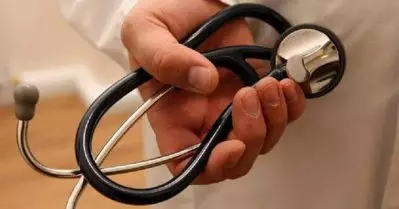കണ്ടുപഠിച്ച് ശസ്ത്രക്രിയ വേണ്ട; ഡോക്ടര്‍മാരുടെ സമരം ആരംഭിച്ചു