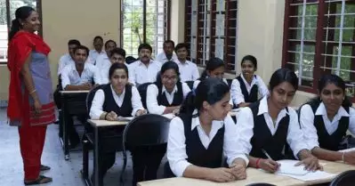 എസ്.എസ്.എല്‍.സി, പ്ലസ്ടു പരീക്ഷകള്‍ക്ക് മാറ്റമുണ്ടാകില്ല; കൊവിഡ് മാനദണ്ഡങ്ങള്‍ പാലിച്ച് നടത്തുമെന്ന് വിദ്യാഭ്യാസ വകുപ്പ്