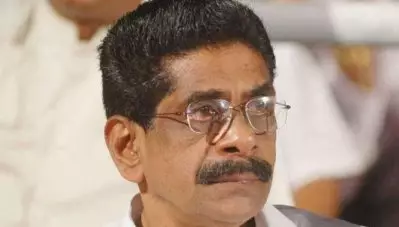 വോട്ടിംഗ് മെഷിനില്‍ കൈപ്പത്തി ചിഹ്നമുണ്ടായിട്ടും വോട്ട് രേഖപ്പെടുത്താനാകാതെ കെ.പി.സി.സി അധ്യക്ഷന്‍