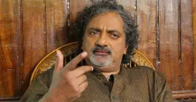 ബാറിലിരുന്നാല്‍ വരാത്ത വൈറസ് തീയറ്ററിലെത്തുമെന്ന് നാസാ കണ്ടുപിടിച്ചോ?;വിമര്‍ശനവുമായി ജോയ് മാത്യു