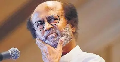 രാഷ്ട്രീയത്തിലേക്കില്ല; പാര്‍ട്ടി പ്രഖ്യാപനത്തില്‍ നിന്ന് പിന്മാറി രജനീകാന്ത്