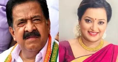 സ്വര്‍ണക്കടത്തിലെ ആ ഉന്നതന്റെ പേര് കേട്ട് കോടതി ഞെട്ടിയെങ്കില്‍ കേരളം ബോധം കെട്ടുവീഴും: ചെന്നിത്തല