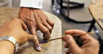 ഞാന്‍ അഴിമതിക്കാരനാണ്, അഴിമതി തുടരാന്‍ നിങ്ങളെനിക്ക് വോട്ടുചെയ്യണം; വിചിത്ര ക്യാമ്പെയ്‌നുമായി യു.പിയിലെ സ്ഥാനാര്‍ത്ഥി