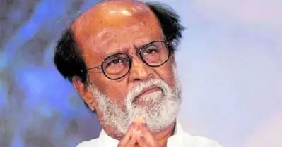 രജനീകാന്തിന്റെ വീടിന് മുന്‍പില്‍ ആത്മഹത്യയ്ക്ക് ശ്രമിച്ച് ആരാധകന്‍; ഉടന്‍ രാഷ്ട്രീയ പാര്‍ട്ടി രൂപീകരിക്കണമെന്ന് ആവശ്യം