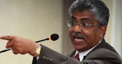 മുഖ്യമന്ത്രി കാലെടുത്തുവെച്ചാലേ ഉദ്ഘാടനം ആകൂ എന്നുണ്ടോ?; വീട്ടിലെ തേങ്ങാവെട്ടി പണിതതല്ല പാലം: ജസ്റ്റിസ് കമാല്‍ പാഷ