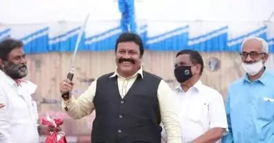 മനക്കരുത്തില്ലാത്ത കര്‍ഷകര്‍ ആത്മഹത്യ ചെയ്യുന്നതിന് സര്‍ക്കാര്‍ എന്തുചെയ്യാനാണ്? വ്യവസായികളും ജീവനൊടുക്കുന്നില്ലേ; വിവാദ പ്രസ്താവനയുമായി ബി.ജെ.പി