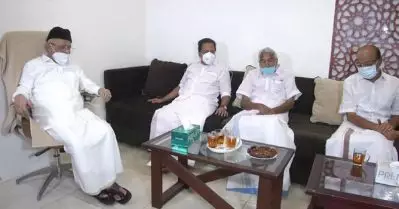 ലീഗിന് അധികം സീറ്റ് മൂന്ന്?; പാണക്കാട് തങ്ങളുമായി ചര്‍ച്ച നടത്തി ഉമ്മന്‍ ചാണ്ടിയും ചെന്നിത്തലയും; സൗഹൃദ ചര്‍ച്ചയെന്ന് കുഞ്ഞാലിക്കുട്ടി