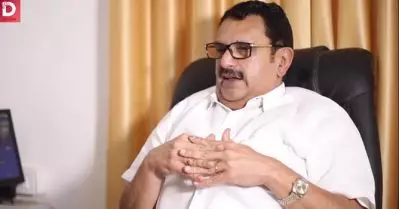 തെക്ക് വടക്ക് നടന്ന് താനാണ് നേതാവെന്ന് പറയാതെ സ്വന്തം മണ്ഡലത്തില്‍ പ്രയത്‌നിക്കണം: കെ. മുരളീധരന്‍
