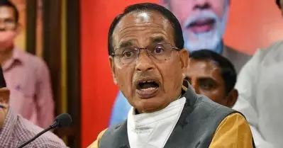 ‘ആണ്‍കുട്ടികളുടെ വിവാഹപ്രായം 21, പെണ്‍കുട്ടികള്‍ക്ക് 18, ഇതില്‍ ഒരു മാറ്റം വേണ്ടേ’? പെണ്‍കുട്ടികളുടെ വിവാഹപ്രായത്തിലും കൈവെയ്ക്കാനൊരുങ്ങി ശിവരാജ് സിംഗ് ചൗഹാന്‍
