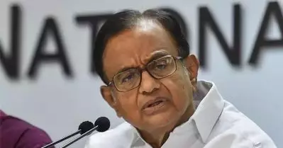 ‘നുഴഞ്ഞുകയറുന്ന ചൈനീസ് ട്രൂപ്പുകളേക്കാള്‍ അപകടകരമാണോ പാവം കര്‍ഷകരെ പിന്തുണക്കുന്ന ടൂള്‍കിറ്റ്’; ദിഷ രവിയുടെ അറസ്റ്റില്‍ പി.ചിദംബരം