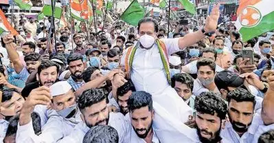 ഐശ്വര്യ കേരള യാത്ര എന്നല്ല; കൊറോണ വ്യാപന യാത്ര എന്നാണ് പേരിടേണ്ടിയിരുന്നത്; വിമര്‍ശനവുമായി ബെന്യാമിന്‍