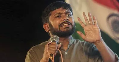 ഹെലികോപ്ടറില്‍ റോന്തുചുറ്റുന്ന ആ ചതിയന്‍ കര്‍ഷകരെ കമ്പിവേലി വെച്ച് തടയുകയാണ്: മോദിക്കെതിരെ ആഞ്ഞടിച്ച് കനയ്യ കുമാര്‍