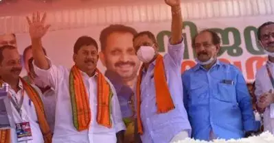 ആദ്യം എല്‍.ഡി.എഫ് സ്വതന്ത്രന്‍, പിന്നീട് ചെയര്‍മാന്‍ സ്ഥാനത്തിനായി ലീഗ്, അവിടുന്ന് ഐ.എന്‍.എല്ലും സി.എം.പിയും ഒടുവില്‍ ബി.ജെ.പി; ആരാണ് മലപ്പുറത്തെ സാധു റസാഖ്