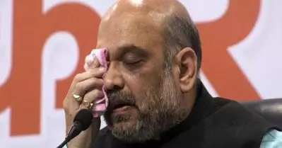 ബി.ജെ.പി പ്രവര്‍ത്തകരെ കൊണ്ട് നട്ടംതിരിഞ്ഞ് അമിത് ഷാ; നേതാക്കളെ ദല്‍ഹിയിലേക്ക് വിളിപ്പിച്ചു; കൊല്‍ക്കത്തയിലെ പ്രതിഷേധത്തില്‍ അതൃപ്തി