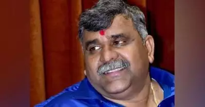 ജയിപ്പിച്ചാല്‍ അയോധ്യയില്‍ കൊണ്ടുപോകാം; ബി.ജെ.പി സ്ഥാനാര്‍ത്ഥിയുടെ ‘ഉറപ്പിന്’ പിന്നാലെ തെരഞ്ഞെടുപ്പ് കമ്മീഷന്റെ നടപടി