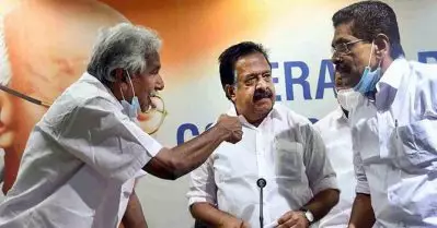 സ്ഥാനാര്‍ത്ഥി പട്ടികയ്ക്ക് പിന്നാലെ കോണ്‍ഗ്രസില്‍ പൊട്ടിത്തെറി; കൂട്ടരാജി പ്രഖ്യാപിച്ച് നേതാക്കള്‍