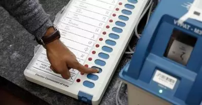വോട്ട് ചെയ്തത് തൃണമൂലിന്, വി.വി.പാറ്റില്‍ കാണിക്കുന്നത് ബി.ജെ.പി ചിഹ്നം; ബംഗാളില്‍ ഇ.വി.എം അട്ടിമറിയെന്ന് തൃണമൂല്‍