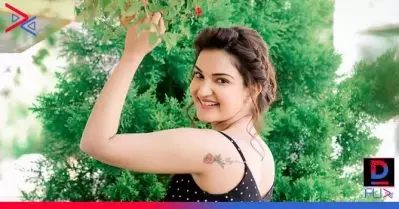 സ്‌കൂളില്‍ പോയി അടങ്ങിയിരുന്ന് പഠിക്കാനൊക്കെ വലിയ ബുദ്ധിമുട്ടായിരുന്നു, പനിയാണെന്നൊക്കെ പറഞ്ഞ് മാസങ്ങള്‍ വീട്ടിലിരുന്നിട്ടുണ്ട്; ഹണി റോസ്