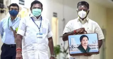 പൗരത്വ നിയമത്തില്‍ മലക്കം മറിഞ്ഞ് അണ്ണാ ഡി.എം.കെ; അധികാരത്തിലേറിയാല്‍ പൗരത്വ നിയമം പിന്‍വലിക്കാന്‍ കേന്ദ്രത്തില്‍ സമ്മര്‍ദ്ദം ചെലുത്തുമെന്ന് പ്രകടന പത്രിക