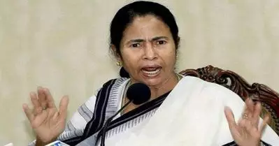 ബ്രാഹ്മണസ്ത്രീയായ എന്നെ ആരും ഹിന്ദുധര്‍മ്മം പഠിപ്പിക്കേണ്ട; സുവേന്തു അധികാരിയോട് മമത