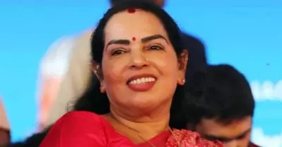 വിനോദിനി ബാലകൃഷ്ണന്‍ ഉപയോഗിക്കുന്ന ഐ ഫോണ്‍ സന്തോഷ് ഈപ്പന്‍ നല്‍കിയത് അല്ലെന്ന് ക്രൈം ബ്രാഞ്ച്