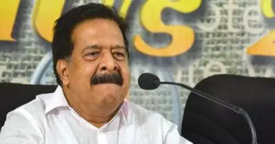 “ചിരിപ്പിക്കരുത്”; ആഗോളവത്ക്കരണത്തിനെതിരെ പോരാടുന്ന ഇന്ത്യയിലെ ഏകസര്‍ക്കാര്‍ കേരളമാണെന്ന മുഖ്യമന്ത്രിയുടെ പ്രസ്താവനയെ പരിഹസിച്ച് ചെന്നിത്തല