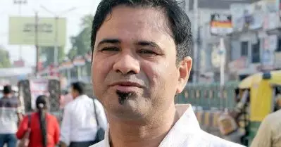 ഡോക്ടേഴ്‌സ് ഓണ്‍ റോഡ്; വൈദ്യ സഹായവുമായി ഡോ. കഫീല്‍ ഖാനും സംഘവും ഉള്‍നാടുകളിലേക്ക്