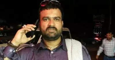 പട്ടാപ്പകല്‍ എ.ഐ.എം.ഐ.എം നേതാവിനെ നടുറോഡിലിട്ട് വെട്ടിക്കൊന്നു