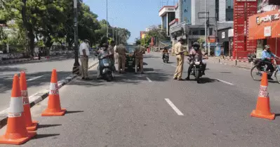 ശനി, ഞായര്‍ ദിവസങ്ങളില്‍ ലോക്ക് ഡൗണിന് സമാനമായ കര്‍ശന നിയന്ത്രണം; കൂടുതല്‍ നിയന്ത്രണം തിങ്കളാഴ്ചത്തെ സര്‍വകക്ഷിയോഗത്തിന് ശേഷമെന്ന് മുഖ്യമന്ത്രി