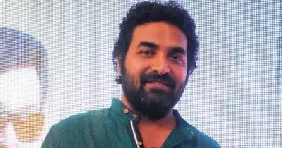 ഇത് ഷോ ഓഫ് അല്ല, മറ്റുള്ളവര്‍ക്ക് ഒരു പ്രചോദനമാണ്; മുഖ്യമന്ത്രിയുടെ ദുരിതാശ്വാസ നിധിയിലേക്ക് സംഭാവന നല്‍കി ഗോപി സുന്ദര്‍
