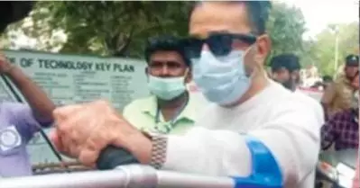 ‘റിപ്പോര്‍ട്ടറെ ഊന്നുവടിയെടുത്ത് അടിക്കാന്‍ ശ്രമിച്ചു’; കമല്‍ഹാസനെതിരെ പരാതിയുമായി കോയമ്പത്തൂര്‍ പ്രസ് ക്ലബ്