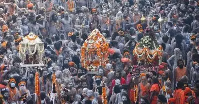 കുംഭമേളയില്‍ പങ്കെടുത്ത ആയിരക്കണക്കിന് പേര്‍ക്ക് കൊവിഡ്; വരും ദിവസങ്ങളില്‍ 2000മാകുമെന്ന് ആരോഗ്യപ്രവര്‍ത്തകര്‍