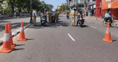 കേരളത്തില്‍ ലോക്ക്ഡൗണ്‍ പ്രഖ്യാപിച്ചു