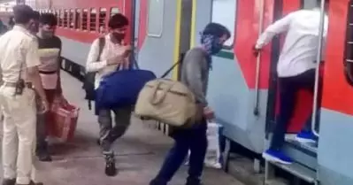 ട്രെയിന്‍ യാത്രയില്‍ കൊവിഡ് മാനദണ്ഡങ്ങള്‍ പാലിച്ചില്ലെങ്കില്‍ പിഴ; നടപടി കടുപ്പിച്ച് സതേണ്‍ റെയില്‍വേ