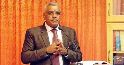 ‘എന്റെ കാഴ്ച്ചപ്പാടില്‍ മാറ്റം വരാന്‍ സഹായിക്കും’; സ്വവര്‍ഗാനുരാഗത്തെ കുറിച്ച് പഠിക്കാന്‍ സൈക്കോളജിസ്റ്റിനെ കാണാന്‍ മദ്രാസ് ഹൈക്കോടതി ജഡ്ജ്