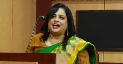 നട്ടെല്ലുള്ള പെണ്‍കുട്ടി; ഏഷ്യാനെറ്റിലെ മാധ്യമ പ്രവര്‍ത്തകയെ പിന്തുണച്ച് രശ്മിത രാമചന്ദ്രന്‍