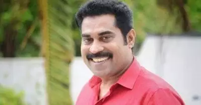 മരണവീട്ടില്‍ നിന്ന് പിരിഞ്ഞുപോകുമ്പോള്‍ എല്ലാവരുടെയും വിഷമം എന്റെ തമാശനമ്പറുകള്‍ കേള്‍ക്കാന്‍ കഴിയില്ലല്ലോ എന്നായിരുന്നു; സുരാജ് വെഞ്ഞാറമൂട്