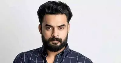 ടൊവിനോ തോമസിന് കൊവിഡ്