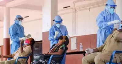 പുറത്ത് നിന്ന് വരുന്നവര്‍ക്ക് ആര്‍.ടി.പി.സി.ആര്‍ നിര്‍ബന്ധം; നിയന്ത്രണം കര്‍ശനമാക്കി കേരളം