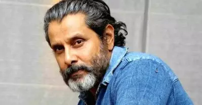 എന്റെ വാഷ്റൂമിലെ സിങ്കിനടിയില്‍ രണ്ട് ചെറുപ്പക്കാര്‍ കിടക്കുന്നുണ്ടായിരുന്നു; ചുമരില്‍ വിചിത്രമായ ഒരെഴുത്തും: വിക്രം