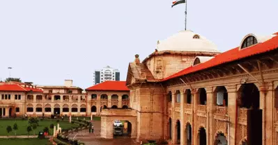 കൊവിഡിനിടയിലെ തെരഞ്ഞെടുപ്പ് ഉണ്ടാക്കാവുന്ന ദുരന്തത്തെ കുറിച്ച് സര്‍ക്കാരുകളും തെരഞ്ഞെടുപ്പ് കമ്മിഷനും ചിന്തിച്ചില്ല: കോടതികള്‍ക്കും അലഹബാദ് ഹൈക്കോടതിയുടെ വിമര്‍ശനം
